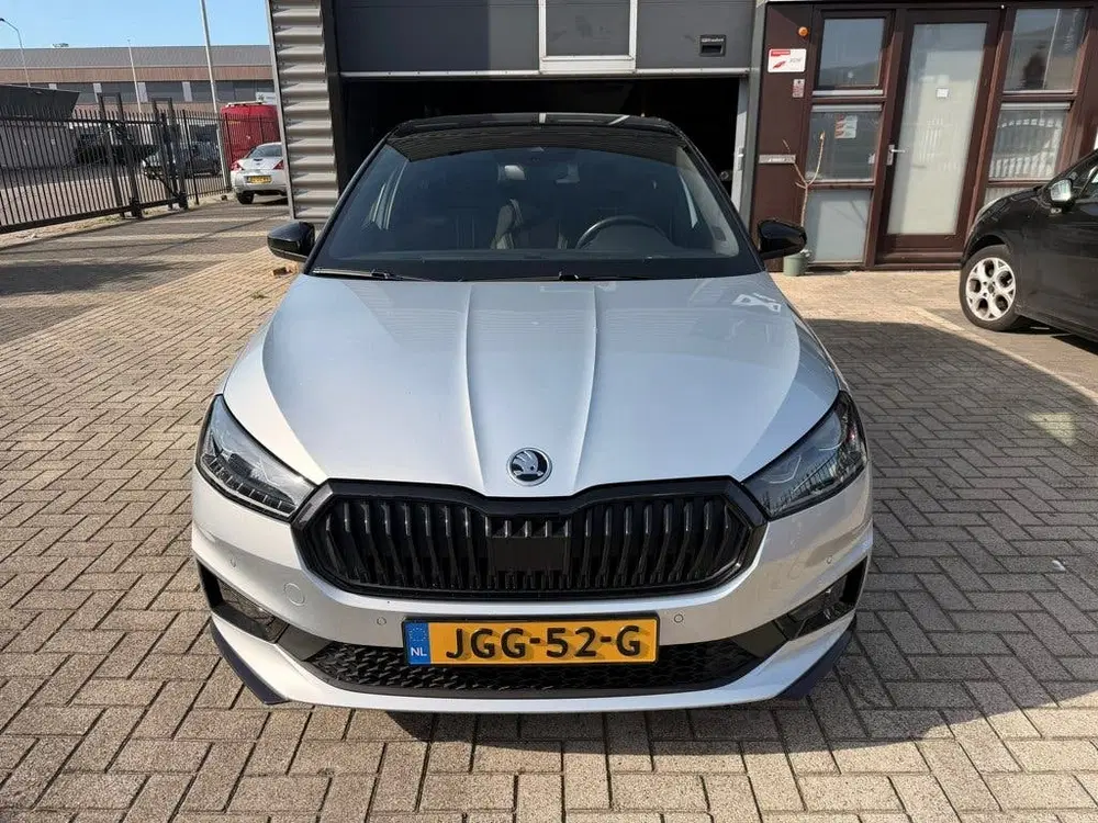 Skoda Fabia 1.0 TSI Monte Carlo uit 2025, foto 2
