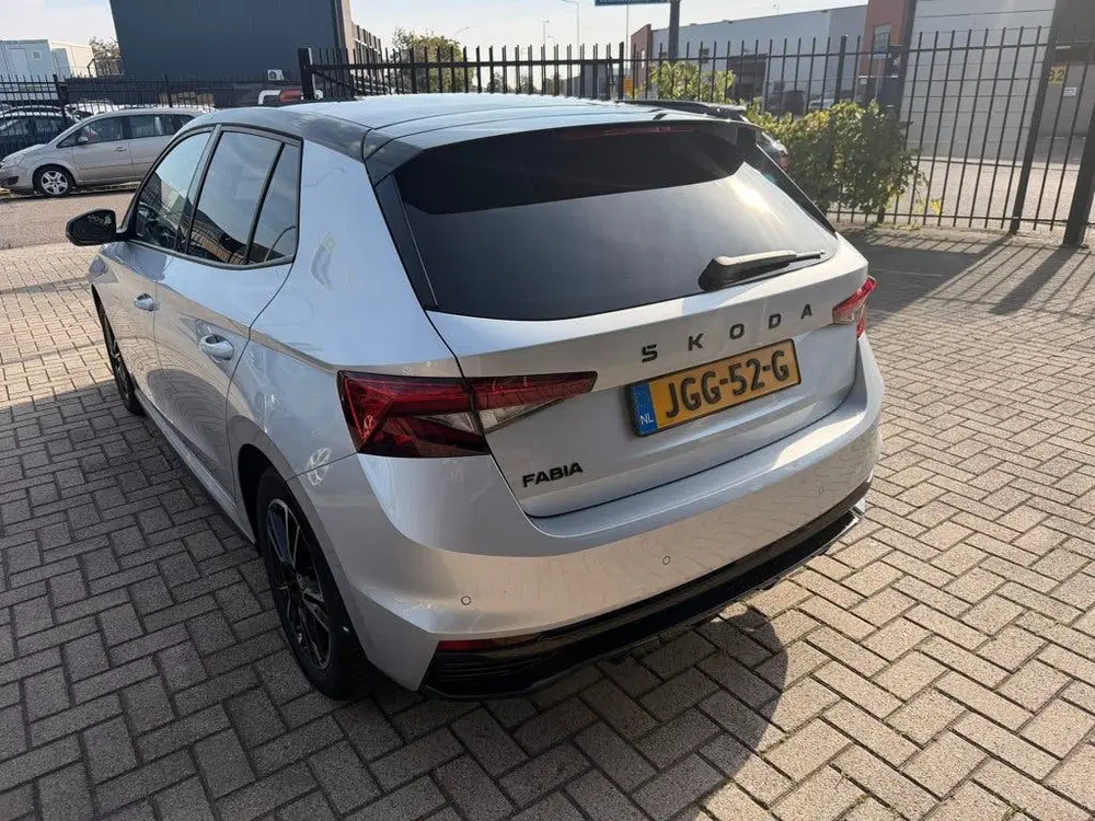 Skoda Fabia 1.0 TSI Monte Carlo uit 2025, foto 6