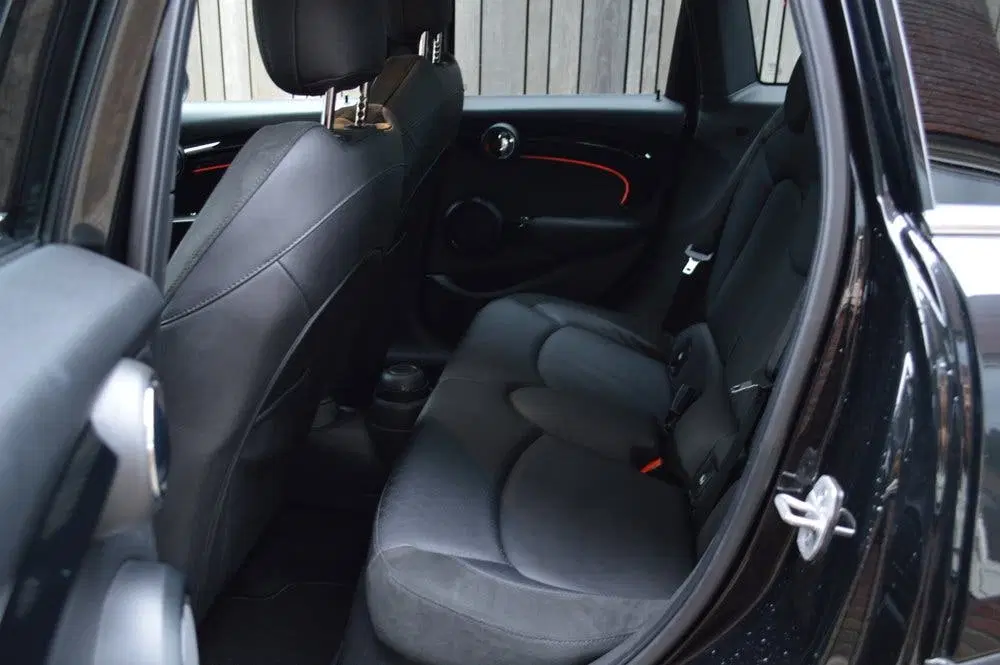 Mini Cooper 1.5 Cooper Aut. Led Leder Panorama Camera uit 2023, foto 11