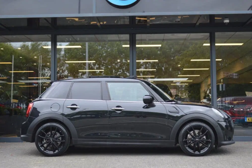 Mini Cooper 1.5 Cooper Aut. Led Leder Panorama Camera uit 2023, foto 7