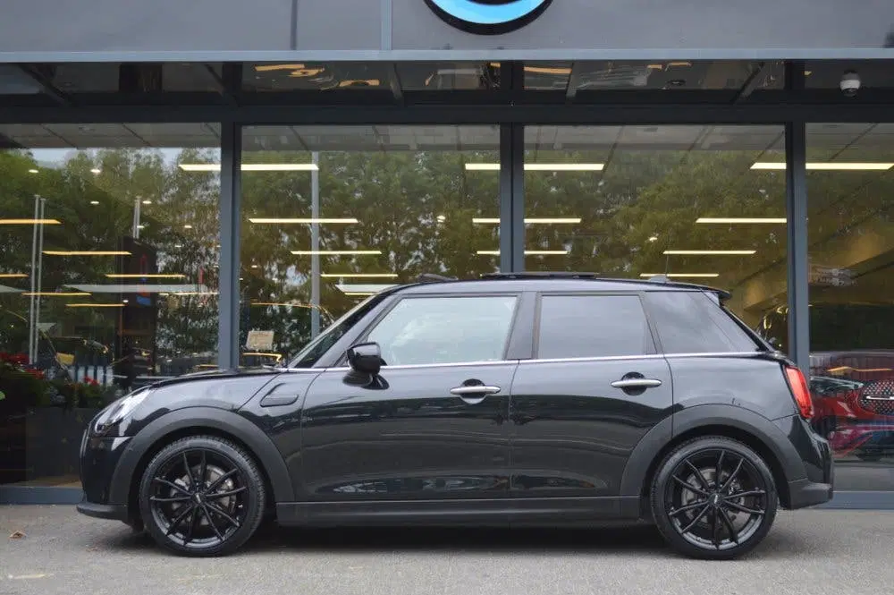 Mini Cooper 1.5 Cooper Aut. Led Leder Panorama Camera uit 2023, foto 8