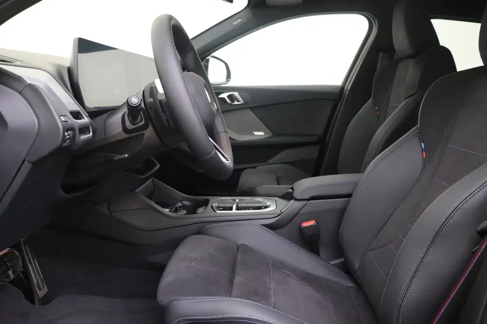 BMW 1-serie 120 M Sport Automaat uit 2026, foto 12