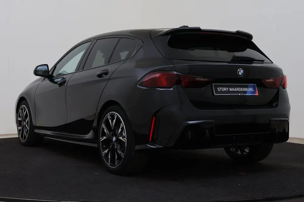 BMW 1-serie 120 M Sport Automaat uit 2026, foto 15
