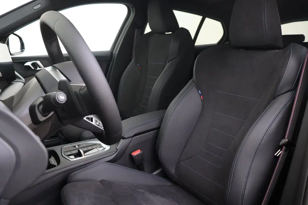 BMW 1-serie 120 M Sport Automaat uit 2026, foto 8