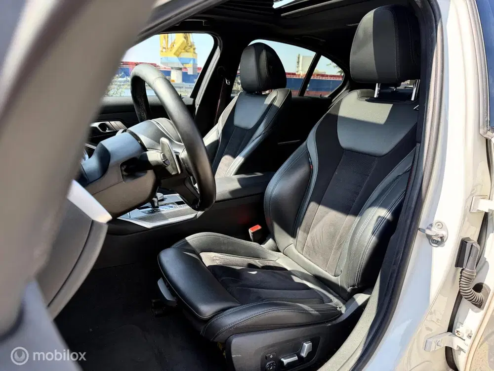 BMW 3-serie M340i xDrive High Executive Edition uit 2020, foto 13