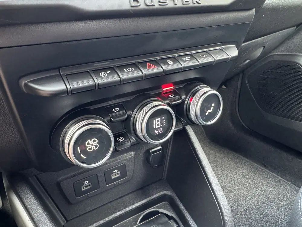Dacia Duster 1.0 TCe Bi-Fuel Prestige CAMERA-CRUISE uit 2021, foto 13
