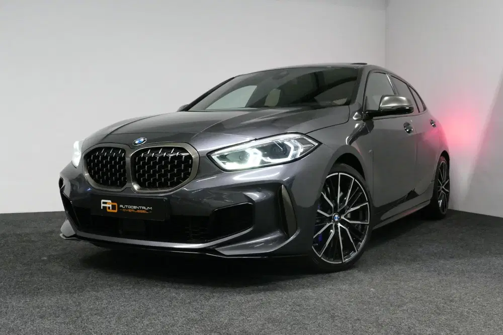 BMW 1-serie M135i xDrive High Executive Edition uit 2020, foto 3