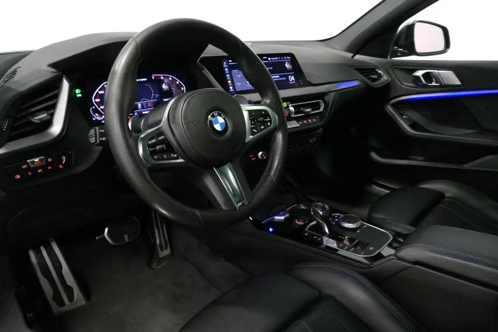 BMW 1-serie M135i xDrive High Executive Edition uit 2020, foto 6