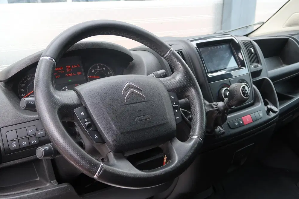 Citroën Jumper Citroen Jumper 30 2.2 BlueHDi 140 L2H1 Clu uit 2021, foto 14