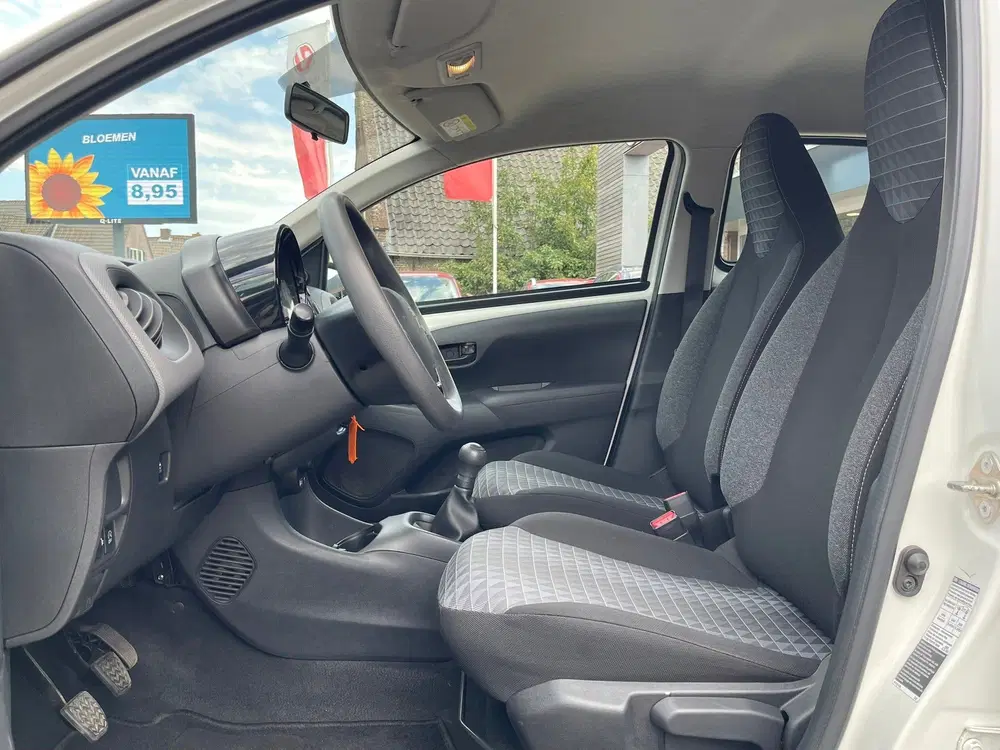 Peugeot 108 1.0 l AIRCO l BLUETOOTH l ALL-IN PRIJS uit 2021, foto 4