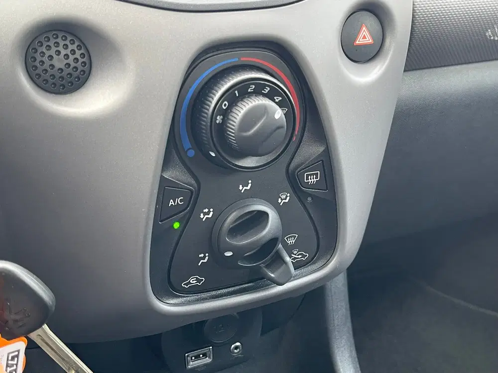 Peugeot 108 1.0 l AIRCO l BLUETOOTH l ALL-IN PRIJS uit 2021, foto 9