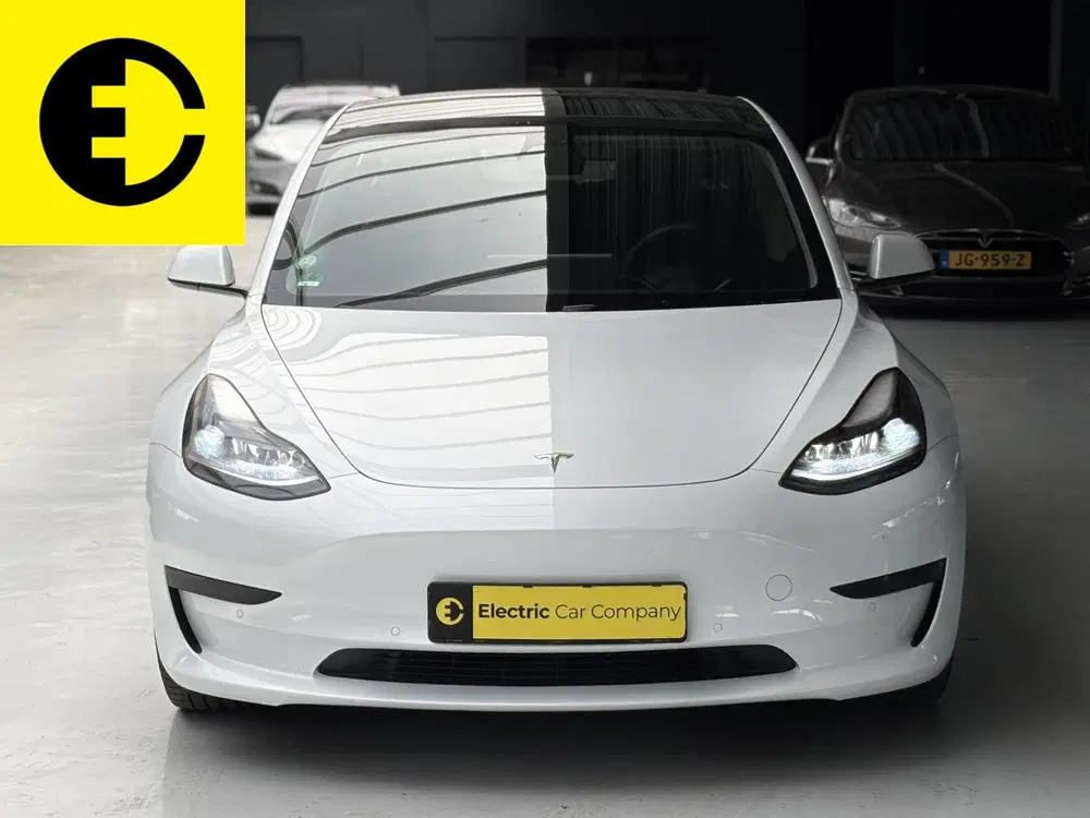 Tesla Model 3 Standard RWD Plus 60 kWh uit 2021, foto 10