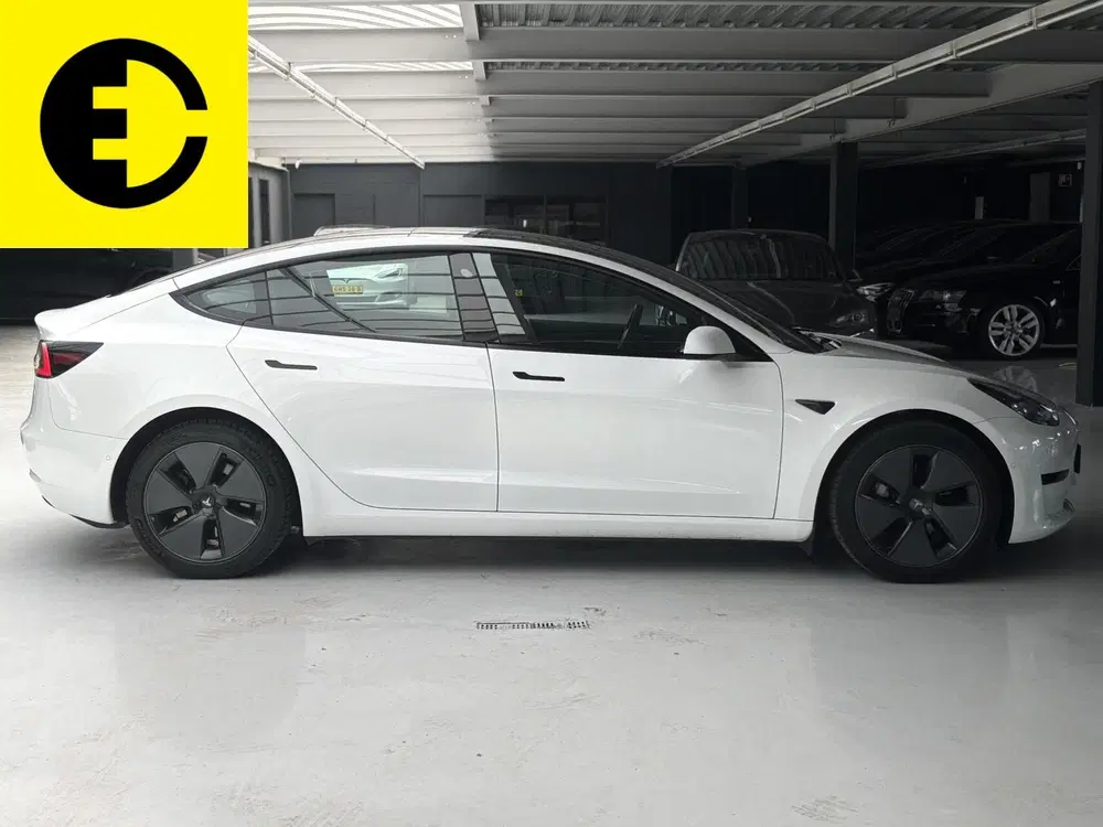 Tesla Model 3 Standard RWD Plus 60 kWh uit 2021, foto 12
