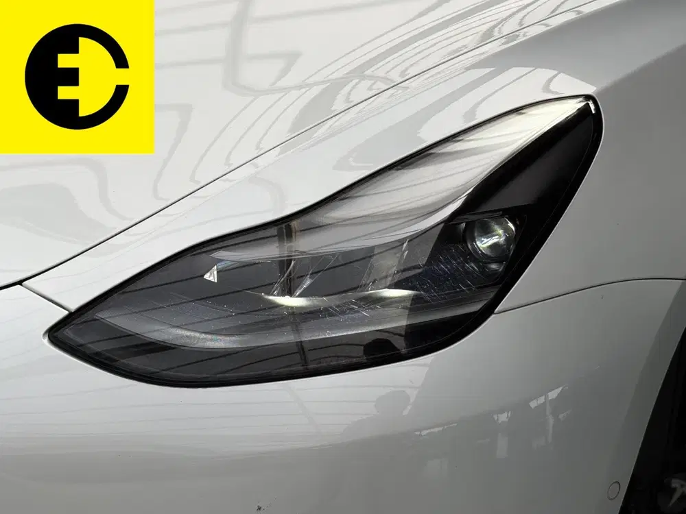 Tesla Model 3 Standard RWD Plus 60 kWh uit 2021, foto 9