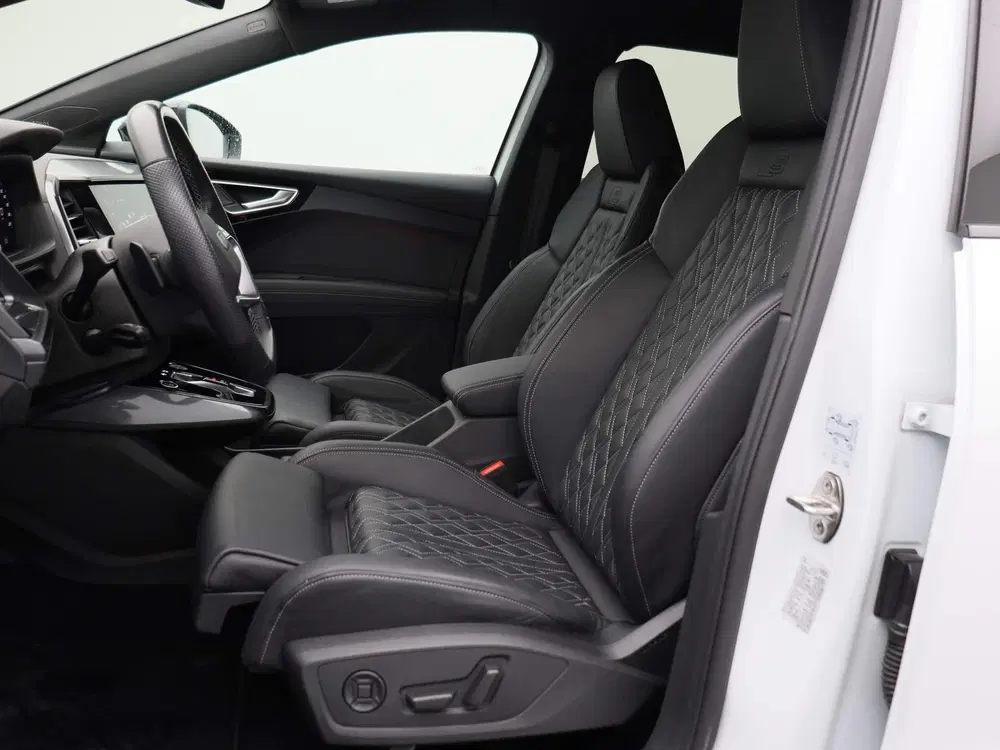 Audi Q4 e-tron 50 quattro S edition 77 kWh 299 PK uit 2024, foto 13