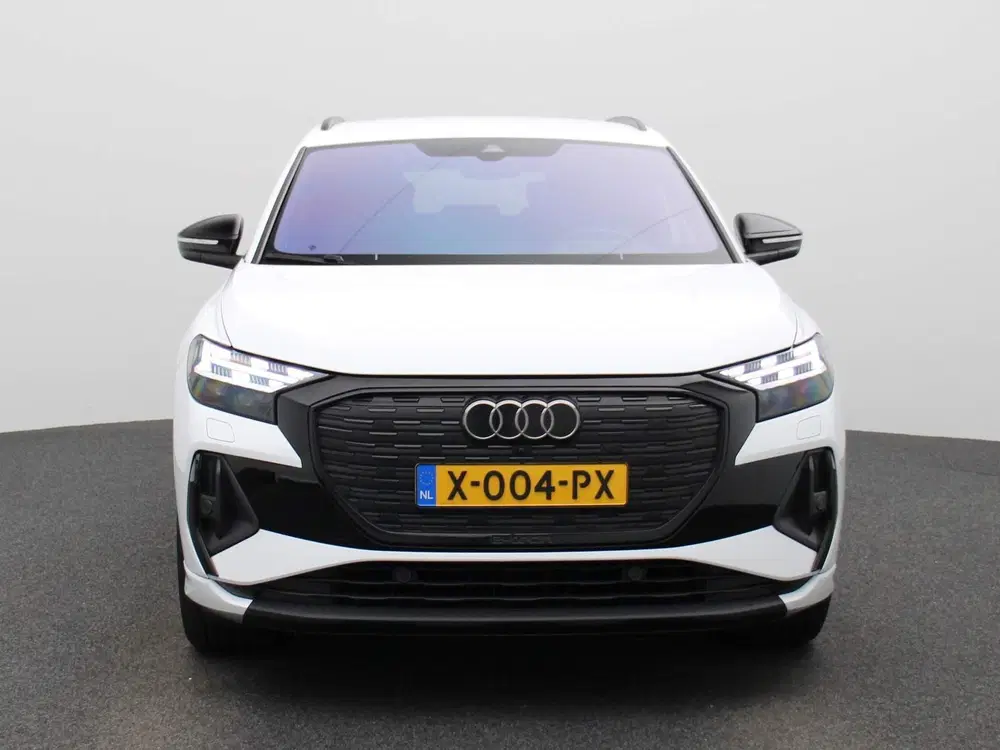 Audi Q4 e-tron 50 quattro S edition 77 kWh 299 PK uit 2024, foto 2