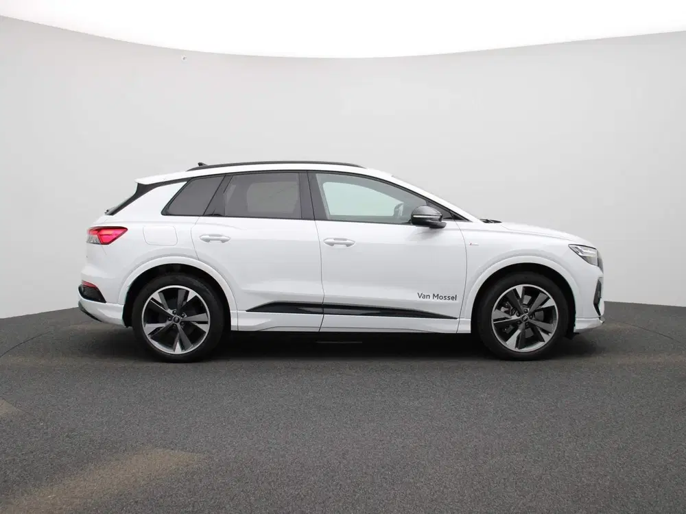 Audi Q4 e-tron 50 quattro S edition 77 kWh 299 PK uit 2024, foto 6