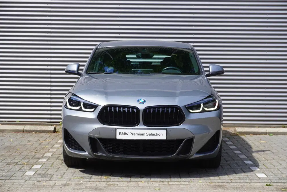 BMW X2 xDrive25e High Executive uit 2022, foto 2