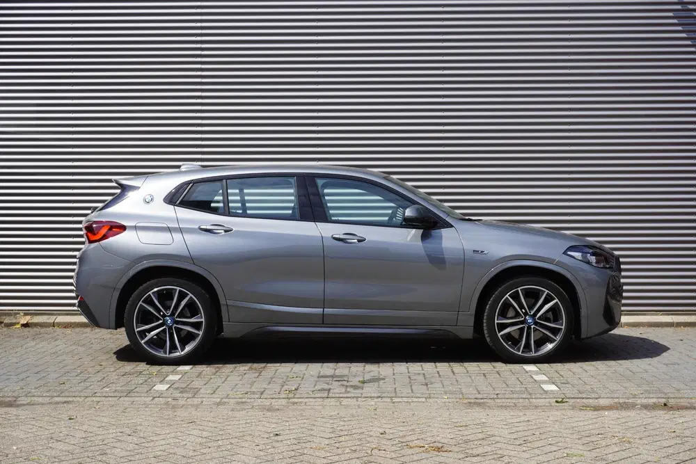 BMW X2 xDrive25e High Executive uit 2022, foto 6