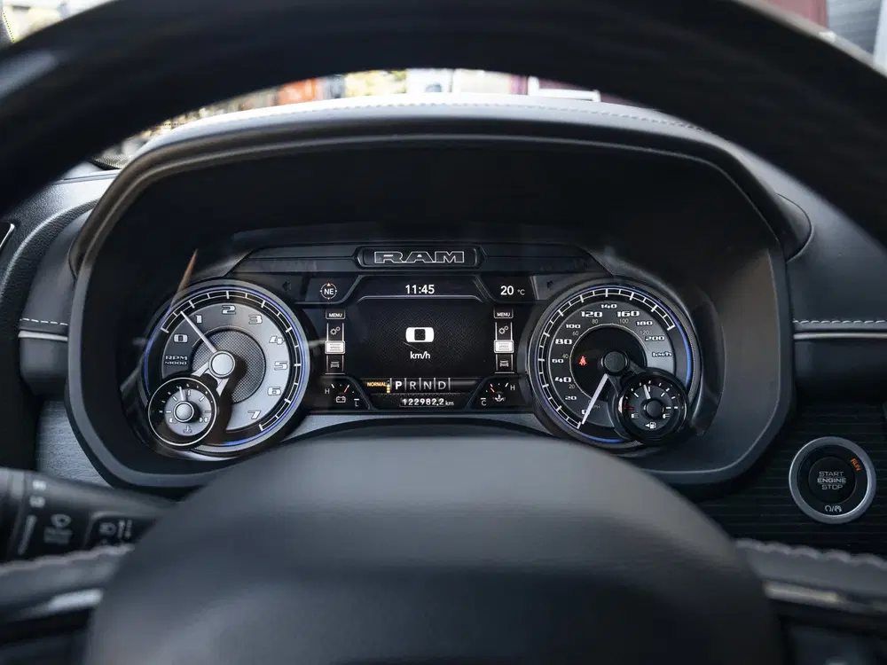 Dodge RAM Limited Night Edition uit 2022, foto 11