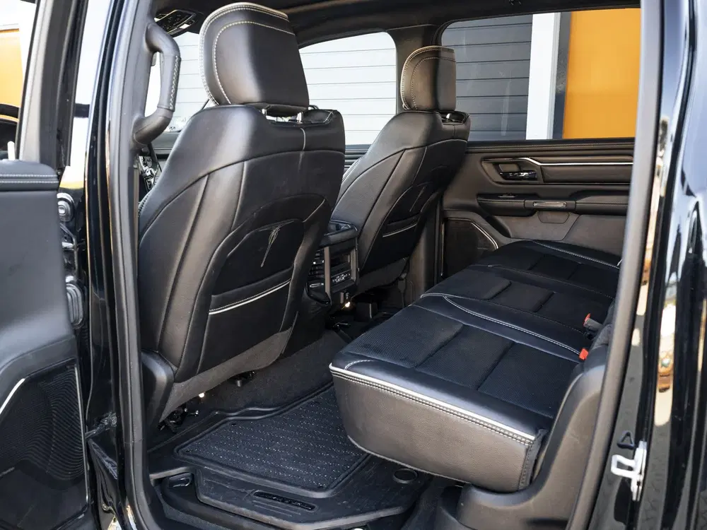 Dodge RAM Limited Night Edition uit 2022, foto 15