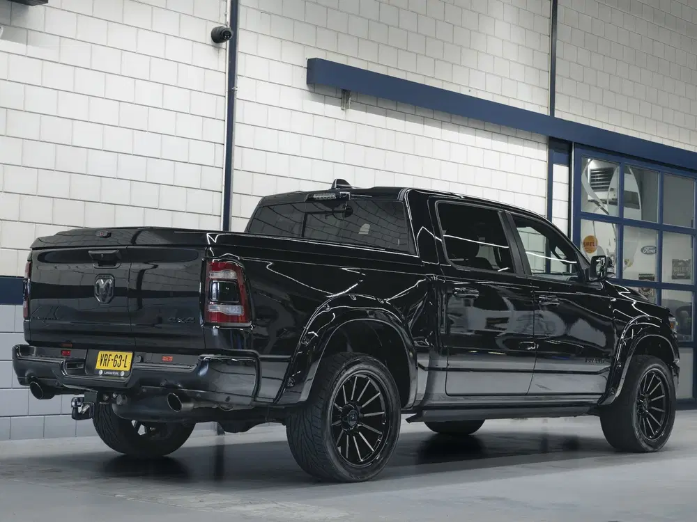 Dodge RAM Limited Night Edition uit 2022, foto 3