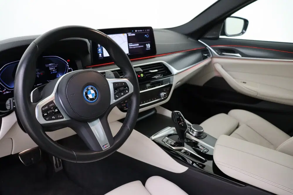 BMW 5-serie 545e xDrive High Executive M Sport Automaa uit 2022, foto 3