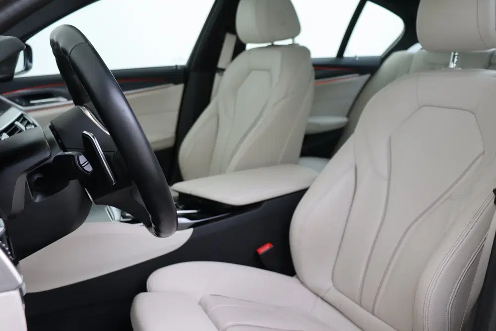 BMW 5-serie 545e xDrive High Executive M Sport Automaa uit 2022, foto 8