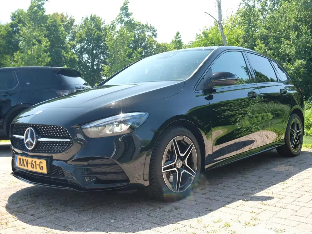 Mercedes-Benz B-Klasse 250 e AMG Line 217 PK uit 2022, foto 2