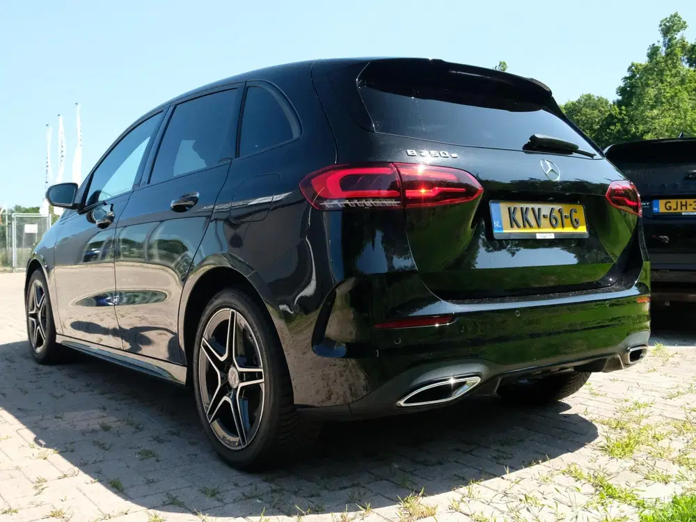 Mercedes-Benz B-Klasse 250 e AMG Line 217 PK uit 2022, foto 3