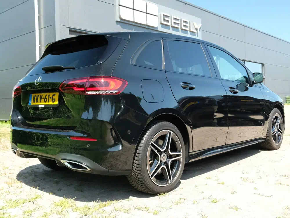 Mercedes-Benz B-Klasse 250 e AMG Line 217 PK uit 2022, foto 4