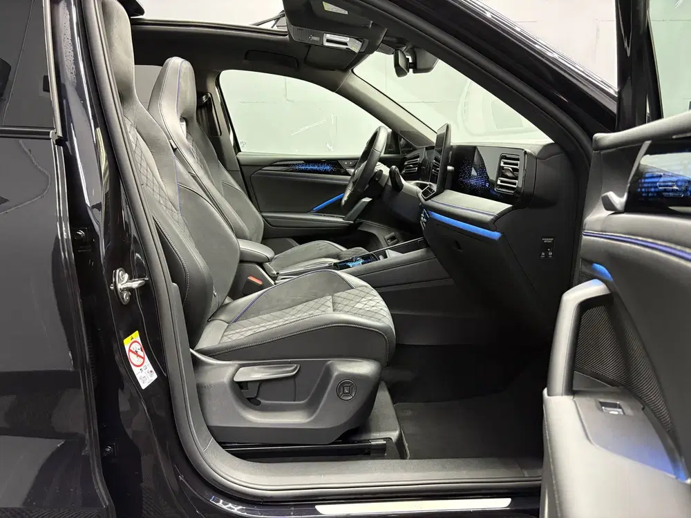 Volkswagen Tiguan 1.5 eTSI R-line Edition Pano uit 2024, foto 10