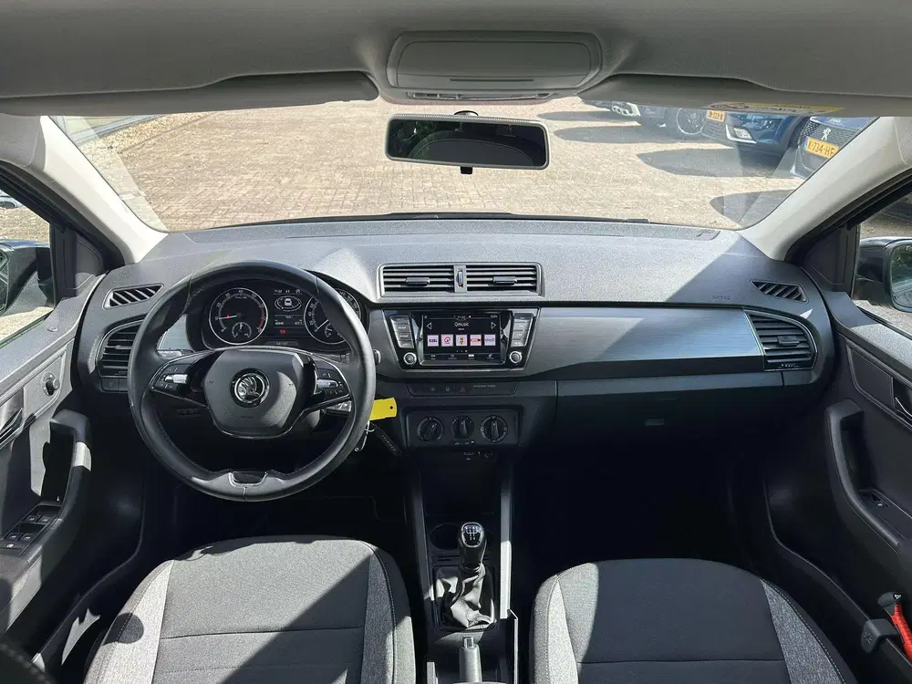 Skoda Fabia 1.0 TSI Business Edition 95 PK uit 2021, foto 11