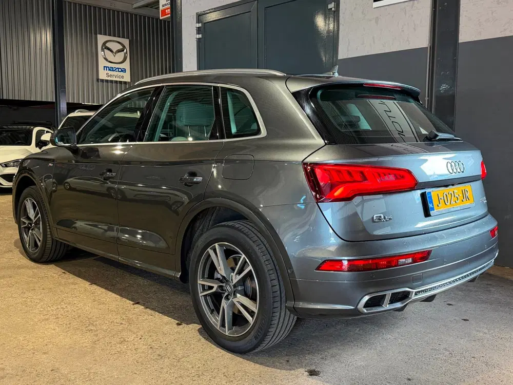 Audi Q5 55 TFSI e quattro Competition S-line Trekh uit 2019, foto 3