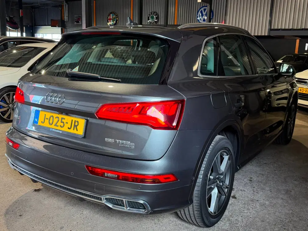 Audi Q5 55 TFSI e quattro Competition S-line Trekh uit 2019, foto 4