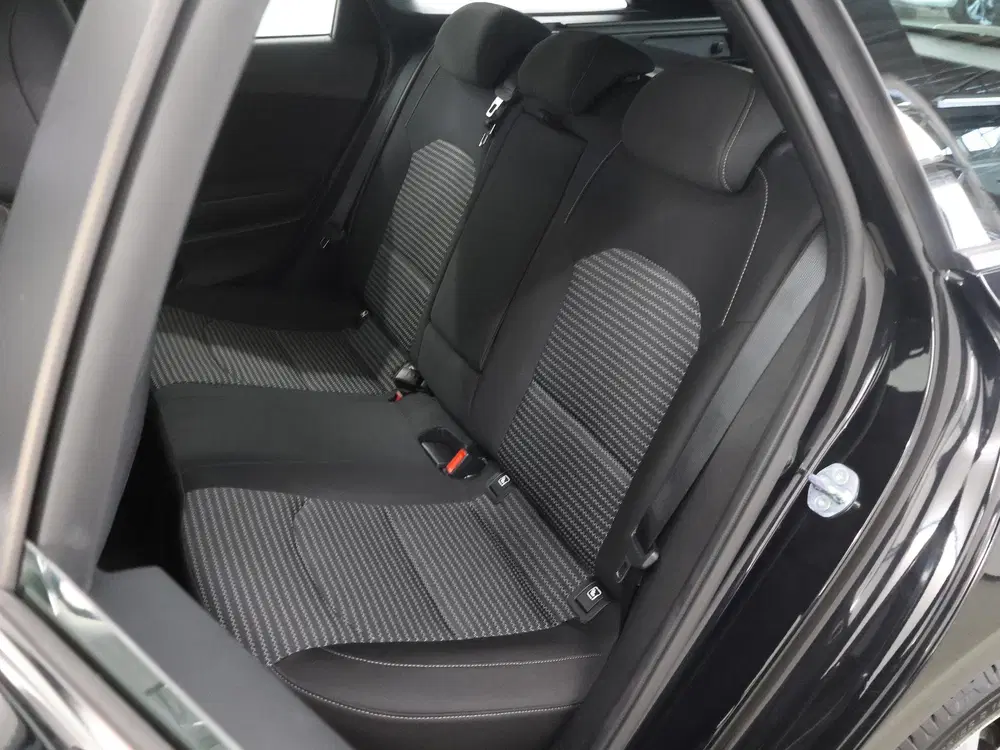 Kia Ceed 1.5 T-GDi DynamicLine uit 2025, foto 11