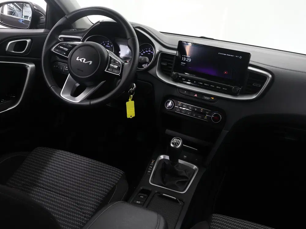 Kia Ceed 1.5 T-GDi DynamicLine uit 2025, foto 9
