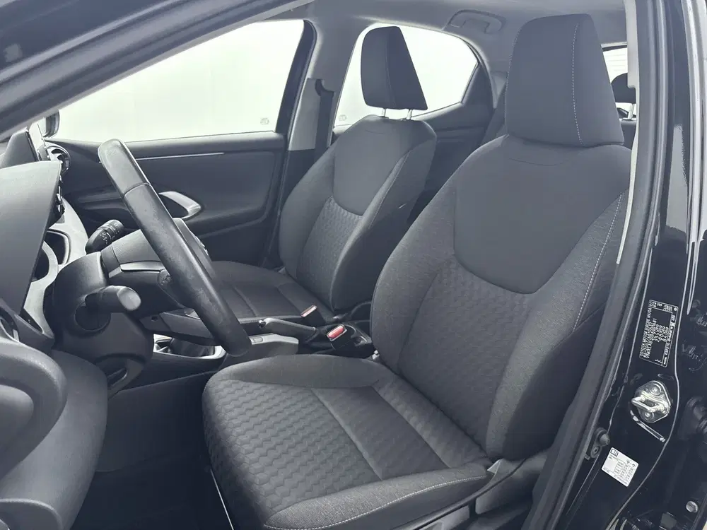 Toyota Yaris 1.0 VVT-i Active uit 2021, foto 15