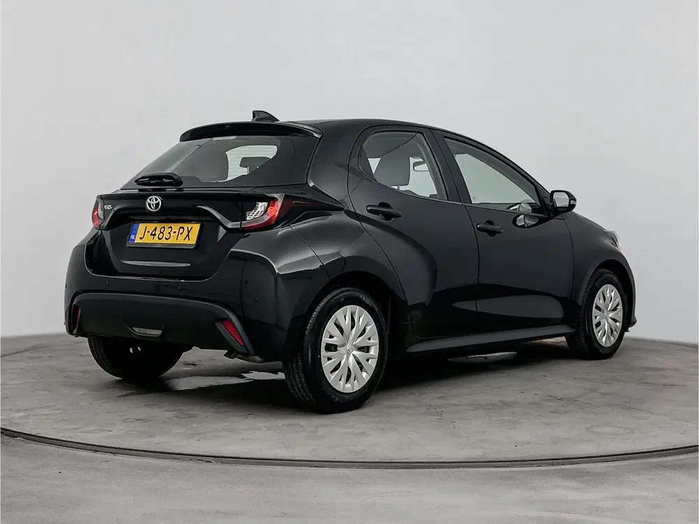Toyota Yaris 1.0 VVT-i Active uit 2021, foto 2
