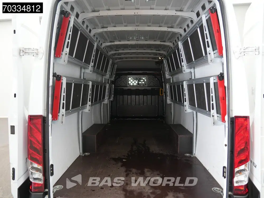 Iveco Daily Automaat L3H2 AC uit 2023, foto 10