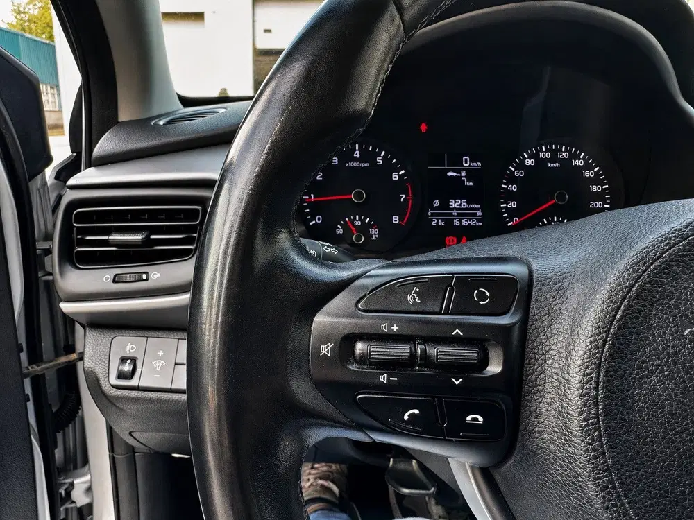 Kia Stonic 1.0 T-GDi DynamicLine uit 2019, foto 11