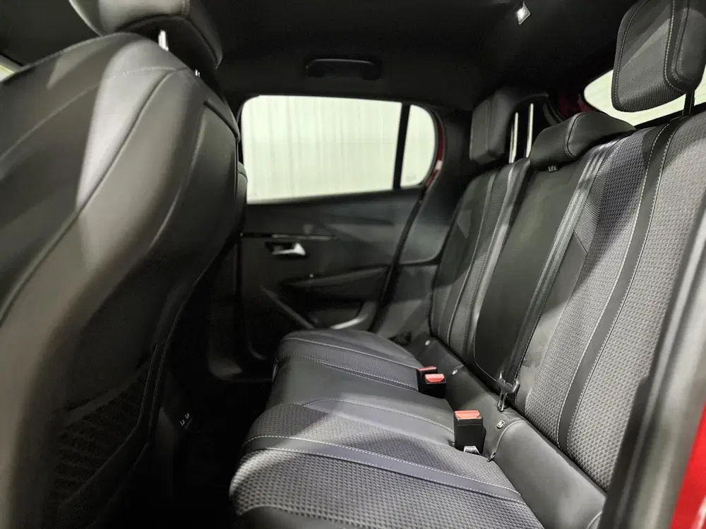 Peugeot 208 1.2 Pure Tech GT Line uit 2020, foto 13