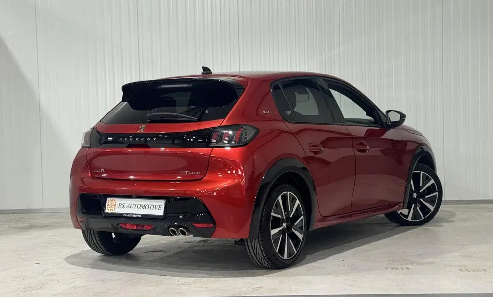 Peugeot 208 1.2 Pure Tech GT Line uit 2020, foto 2