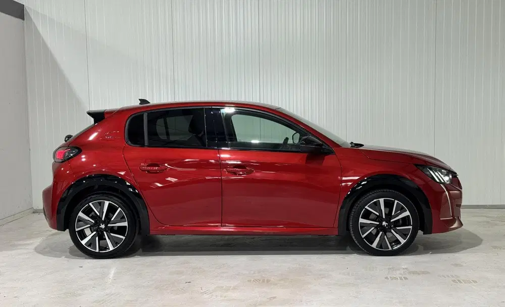 Peugeot 208 1.2 Pure Tech GT Line uit 2020, foto 4