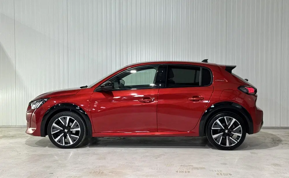 Peugeot 208 1.2 Pure Tech GT Line uit 2020, foto 5