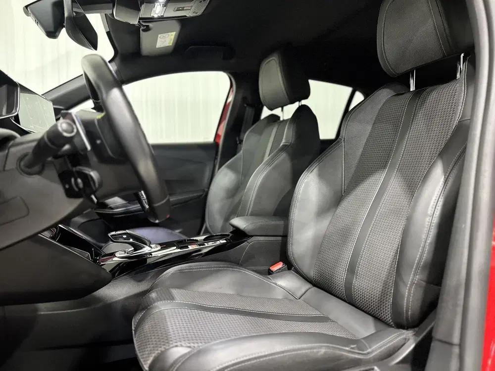 Peugeot 208 1.2 Pure Tech GT Line uit 2020, foto 6
