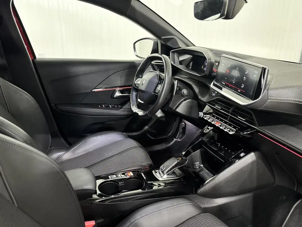 Peugeot 208 1.2 Pure Tech GT Line uit 2020, foto 9