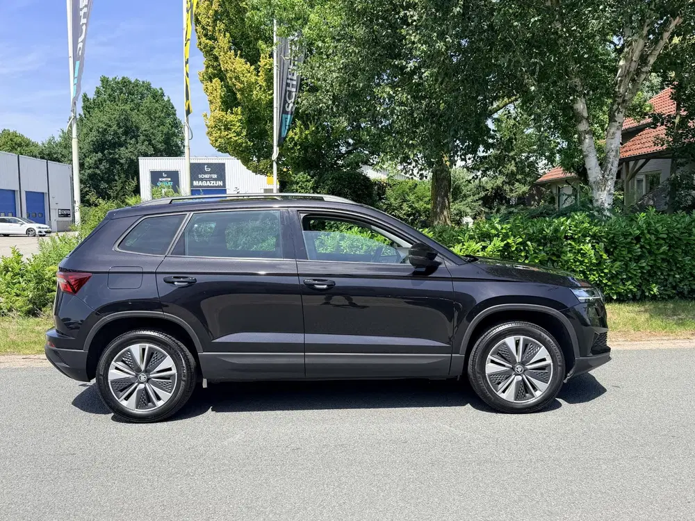 Skoda Karoq 1.5 TSI ACT 150PK DSG Trekhaak•Navi uit 2022, foto 9