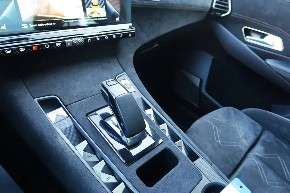 DS Automobiles DS 7 Crossback DS 7 Crossback E-Tense 4x4 Performance Lin uit 2021, foto 14