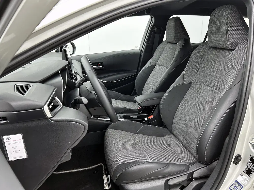 Toyota Corolla Hybrid 140 Dynamic uit 2025, foto 15